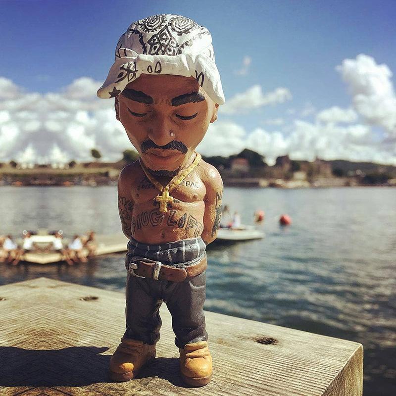 Fun Hip Hop Rapper Funny Bro Figurine Model Resin Statue Home Indoor Outdoor Sculptures Car Decoration Garden Ornaments Gift for Kid Friendly
Fun Hip Hop Rapper Funny Bro Figurine Model Resin Statue Home Indoor Outdoor Sculptures Car Decoration Garden Ornaments Gift for Kid Friendly