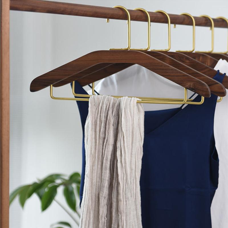 1/3pcs Black Walnut Clothes Hanger,High-grade Durable Wood Hangers with Brass Hook for Closet,Thicken Width Luxury Clothing Rack 1PCS
1/3pcs Black Walnut Clothes Hanger,High-grade Durable Wood Hangers with Brass Hook for Closet,Thicken Width Luxury Clothing Rack 1PCS