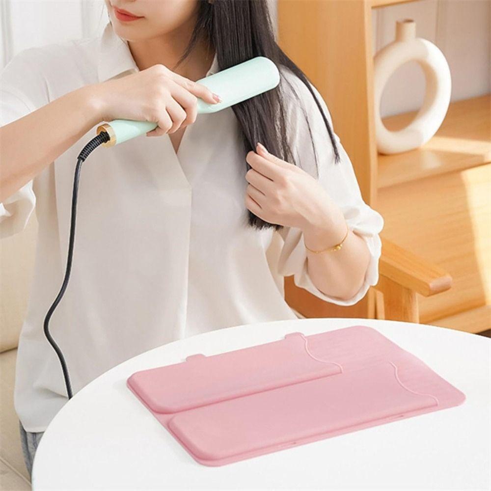 Non-slip Hair Straightener Storage Bag Silicone Curling Iron Insulation Mat Women зелений
Non-slip Hair Straightener Storage Bag Silicone Curling Iron Insulation Mat Women зелений
