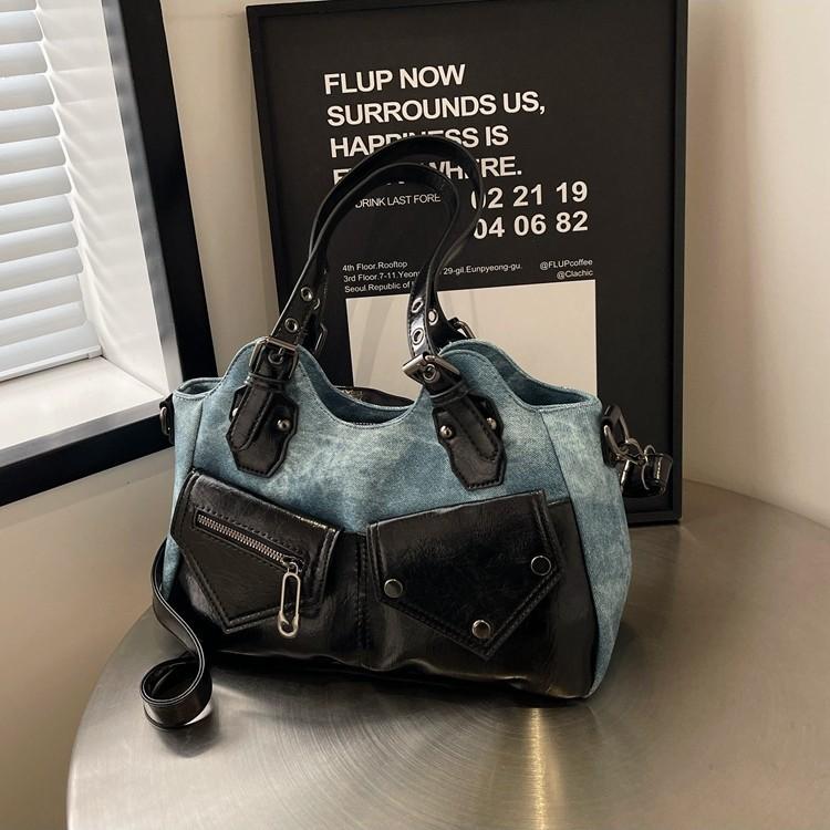 Fashion women s bags, underarm bags, shoulder bags, locomotive bags, textured messenger bags, bags. чорний
Fashion women s bags, underarm bags, shoulder bags, locomotive bags, textured messenger bags, bags. чорний