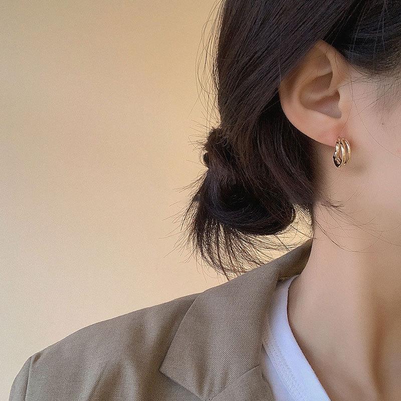 S925 Sterling Silver Trendy Metal Stud Earrings - Niche Design, Cold Style серебряный
S925 Sterling Silver Trendy Metal Stud Earrings - Niche Design, Cold Style серебряный