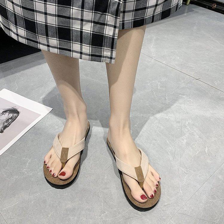 2024 новые тапочки на плоской подошве женская обувь сандалии повседневные шлепанцы для улицы простая мягкая подошва пляжная обувь 40
2024 новые тапочки на плоской подошве женская обувь сандалии повседневные шлепанцы для улицы простая мягкая подошва пляжная обувь 40