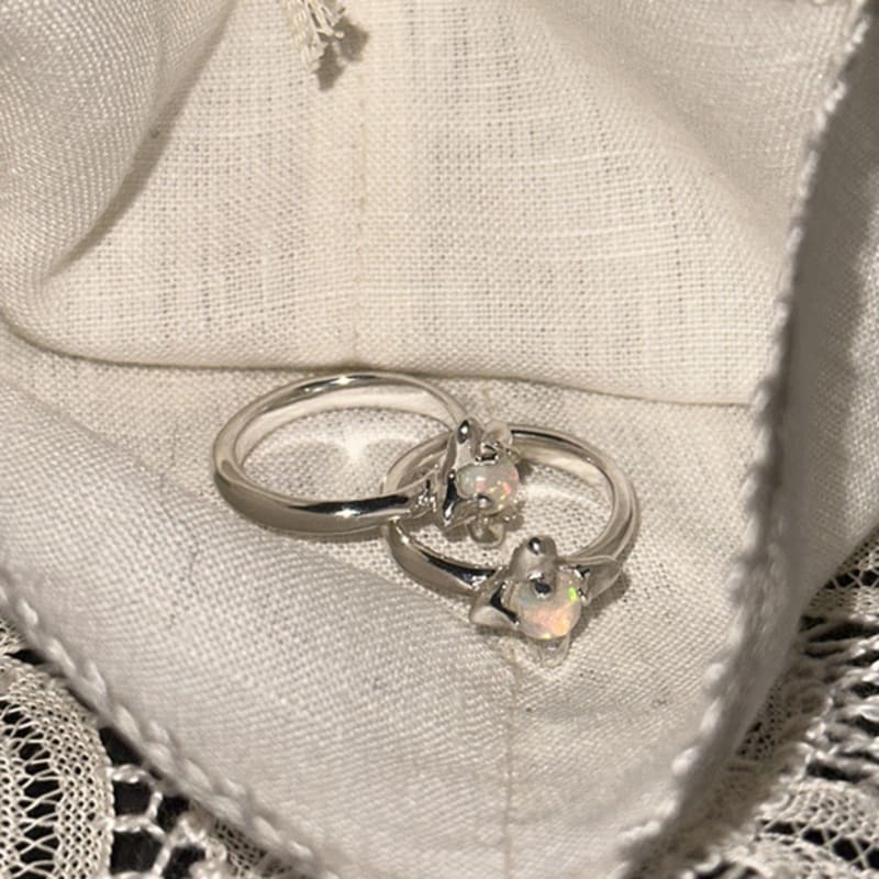 VINOOM star opal ring 7
VINOOM star opal ring 7