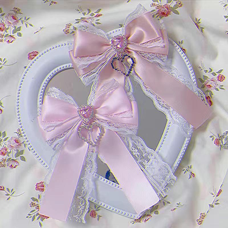 Ground Bud Handmade Light Blue Japanese Angel Hair Accessory with Rhinestones and Bow Decoration. рожевий
Ground Bud Handmade Light Blue Japanese Angel Hair Accessory with Rhinestones and Bow Decoration. рожевий