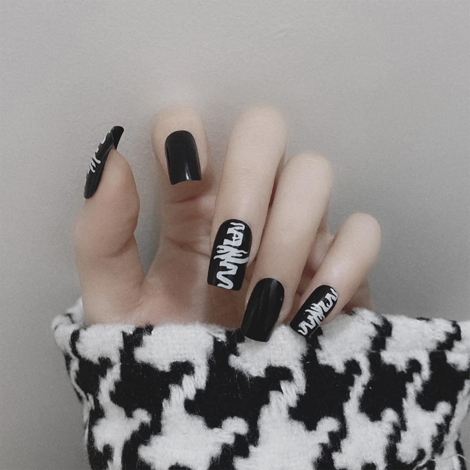 24pcs/Box Fashion Manicure Tool Full Cover Black Square False Nails Nail Tips Wearable Fake Nails
24pcs/Box Fashion Manicure Tool Full Cover Black Square False Nails Nail Tips Wearable Fake Nails