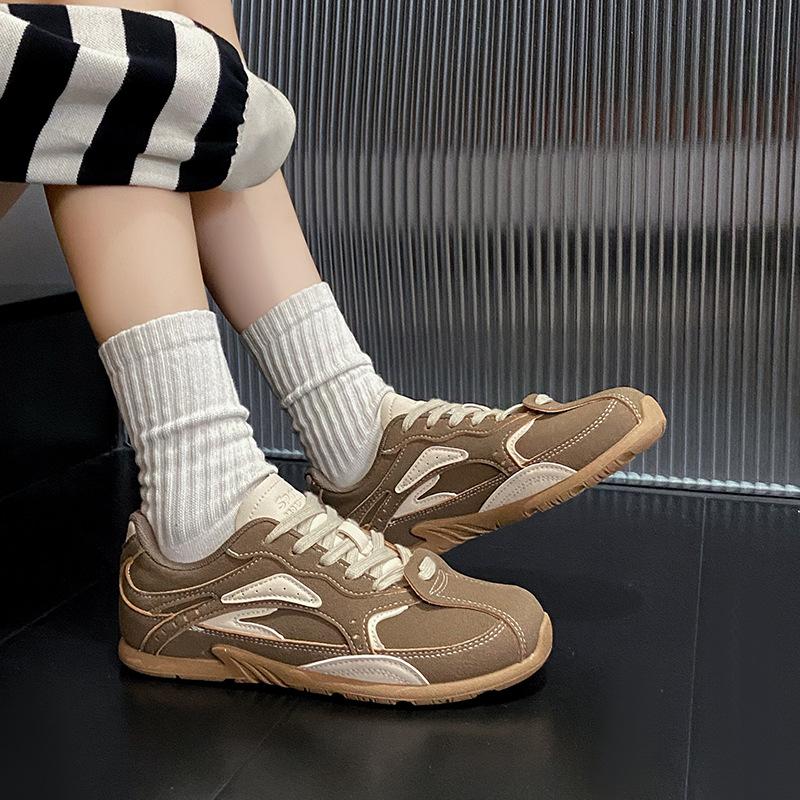 New dad shoes women s autumn student sports running shoes casual retro moral training shoes 35 коричневий
New dad shoes women s autumn student sports running shoes casual retro moral training shoes 35 коричневий