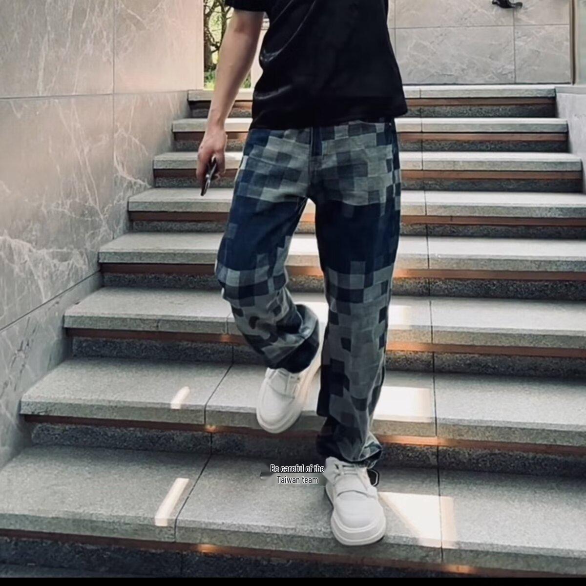 Чоловічі Джинси Світлий Люкс у Клітинку Прямого Крою - Модний Корейський Стиль для Літа M
Чоловічі Джинси Світлий Люкс у Клітинку Прямого Крою - Модний Корейський Стиль для Літа M