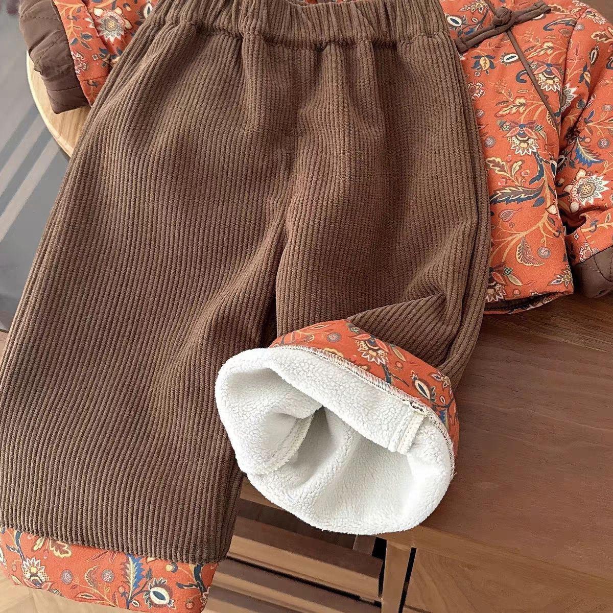 Girls’ Retro Chinese New Year Winter Outfit - Thickened Cotton Jacket & Pants Set 90
Girls’ Retro Chinese New Year Winter Outfit - Thickened Cotton Jacket & Pants Set 90