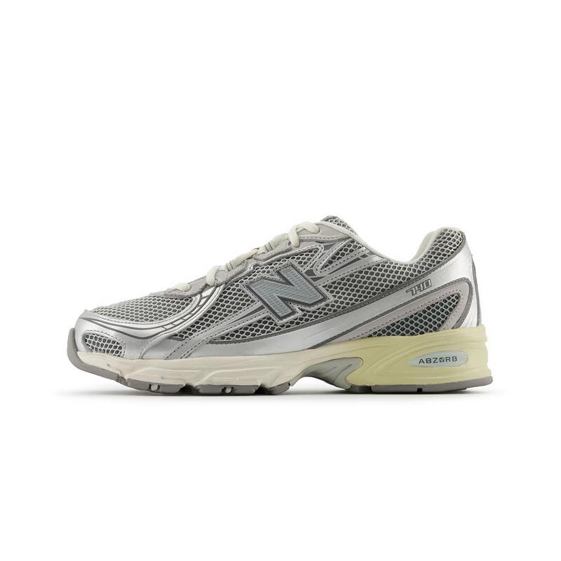 New Balance U740 Retro Casual Sneakers EUR 39.5
New Balance U740 Retro Casual Sneakers EUR 39.5