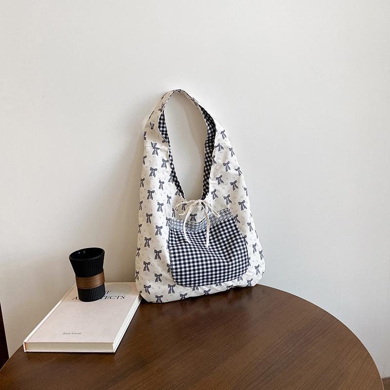 Sweet Bow College Girls Canvas Shoulder Bags Double Sided Large Capacity Ladies Shopping Bags Plaid Pocket Female Tote Handbags чорний
Sweet Bow College Girls Canvas Shoulder Bags Double Sided Large Capacity Ladies Shopping Bags Plaid Pocket Female Tote Handbags чорний