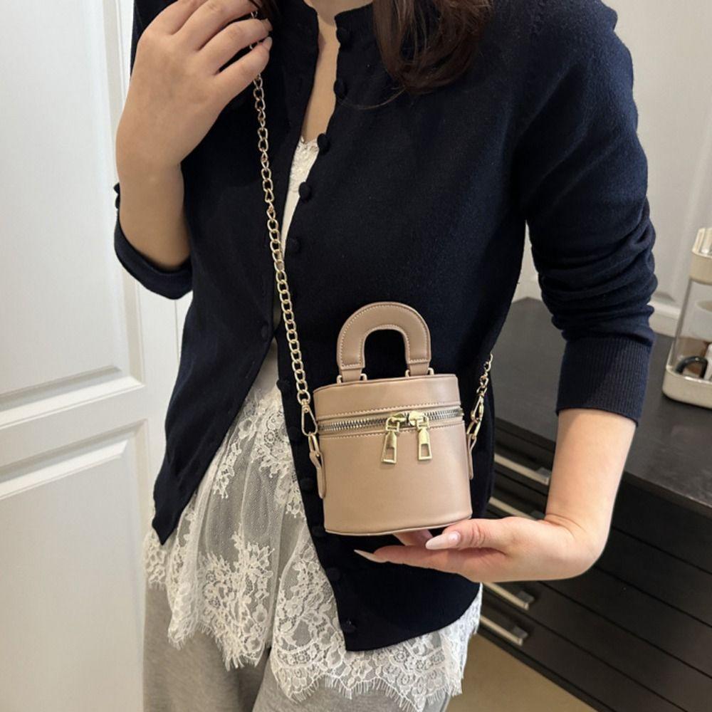 Solid Color Mini Lipstick Bag Minority Design Cylinder Bag Classic Box Crossbody Bag Children рожевий червоний колір
Solid Color Mini Lipstick Bag Minority Design Cylinder Bag Classic Box Crossbody Bag Children рожевий червоний колір