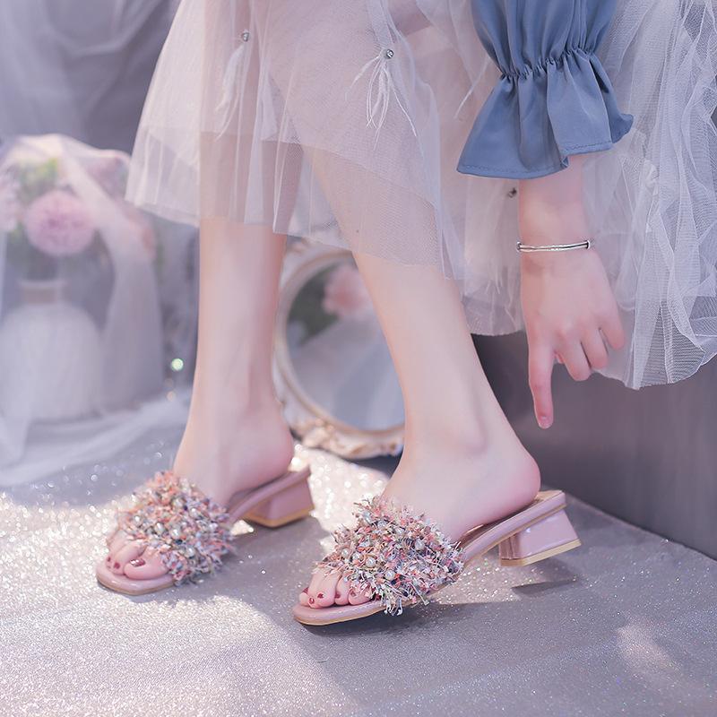 2025 summer new thick heel slippers women s wear fashion trend French fashion casual thick heel cool slippers 40
2025 summer new thick heel slippers women s wear fashion trend French fashion casual thick heel cool slippers 40