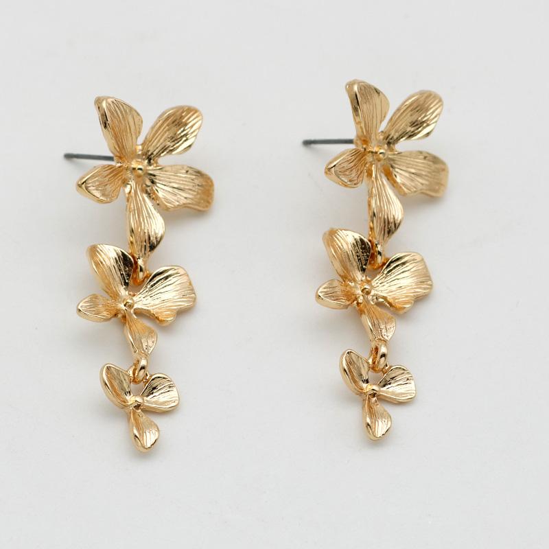 Three Metal Flowers Earrings For Women Long Drop Fashion Cute Jewelry Trendy Textured New Designs Gifts Party Accessories MQ012
Three Metal Flowers Earrings For Women Long Drop Fashion Cute Jewelry Trendy Textured New Designs Gifts Party Accessories MQ012