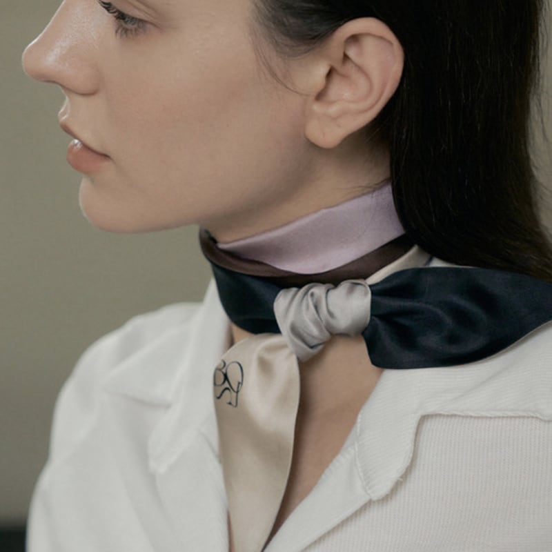 BB’DE SOLI’DE belle twilly scarf - black black
BB’DE SOLI’DE belle twilly scarf - black black