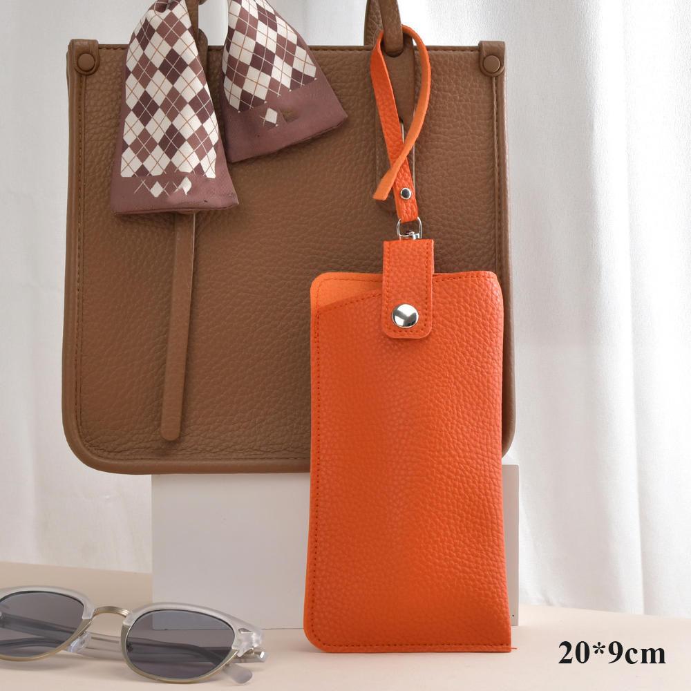 Soft Lychee Pattern PU Leather Glasses Bag Retro Sunglasses Case Portable Myopia Frame Case Simple Eyeglasses Eyewear Storage
Soft Lychee Pattern PU Leather Glasses Bag Retro Sunglasses Case Portable Myopia Frame Case Simple Eyeglasses Eyewear Storage