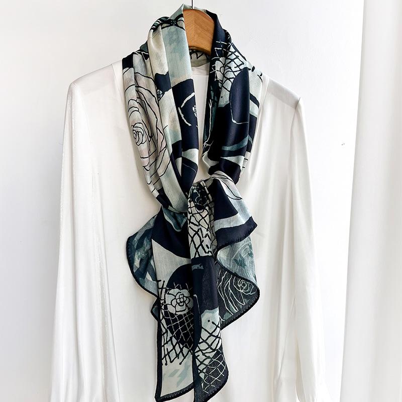 Fashionable Little Fragrant Camellia Scarf with Long Strip Scarf with Shirt Suit Fashionable and Versatile and High-end 44*152cm
Fashionable Little Fragrant Camellia Scarf with Long Strip Scarf with Shirt Suit Fashionable and Versatile and High-end 44*152cm