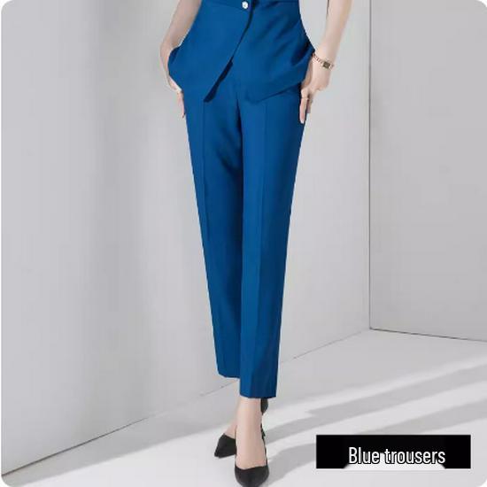 Женский элегантный синий приталенный костюмный комплект - Летняя коллекция 2024 L
Женский элегантный синий приталенный костюмный комплект - Летняя коллекция 2024 L