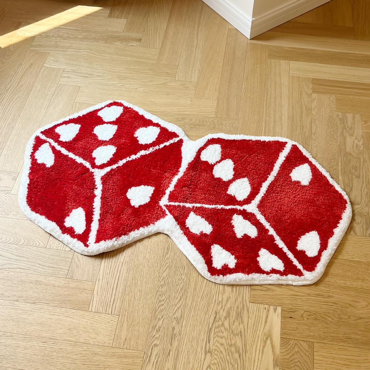 Red Dice Bedroom Tufted Rug Living Room Carpet Washable Cheerful Bedside Mat Soft Floor Pad Doormat Aesthetic Home Room Decor 95X53 CM
Red Dice Bedroom Tufted Rug Living Room Carpet Washable Cheerful Bedside Mat Soft Floor Pad Doormat Aesthetic Home Room Decor 95X53 CM