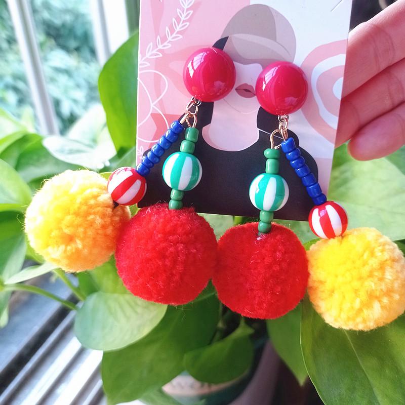 Осенне-зимние преувеличенные шерстяные серьги - красные, желтые, фиолетовые длинные клипсы для ушей богини с лебединой шеей для женщин
Осенне-зимние преувеличенные шерстяные серьги - красные, желтые, фиолетовые длинные клипсы для ушей богини с лебединой шеей для женщин