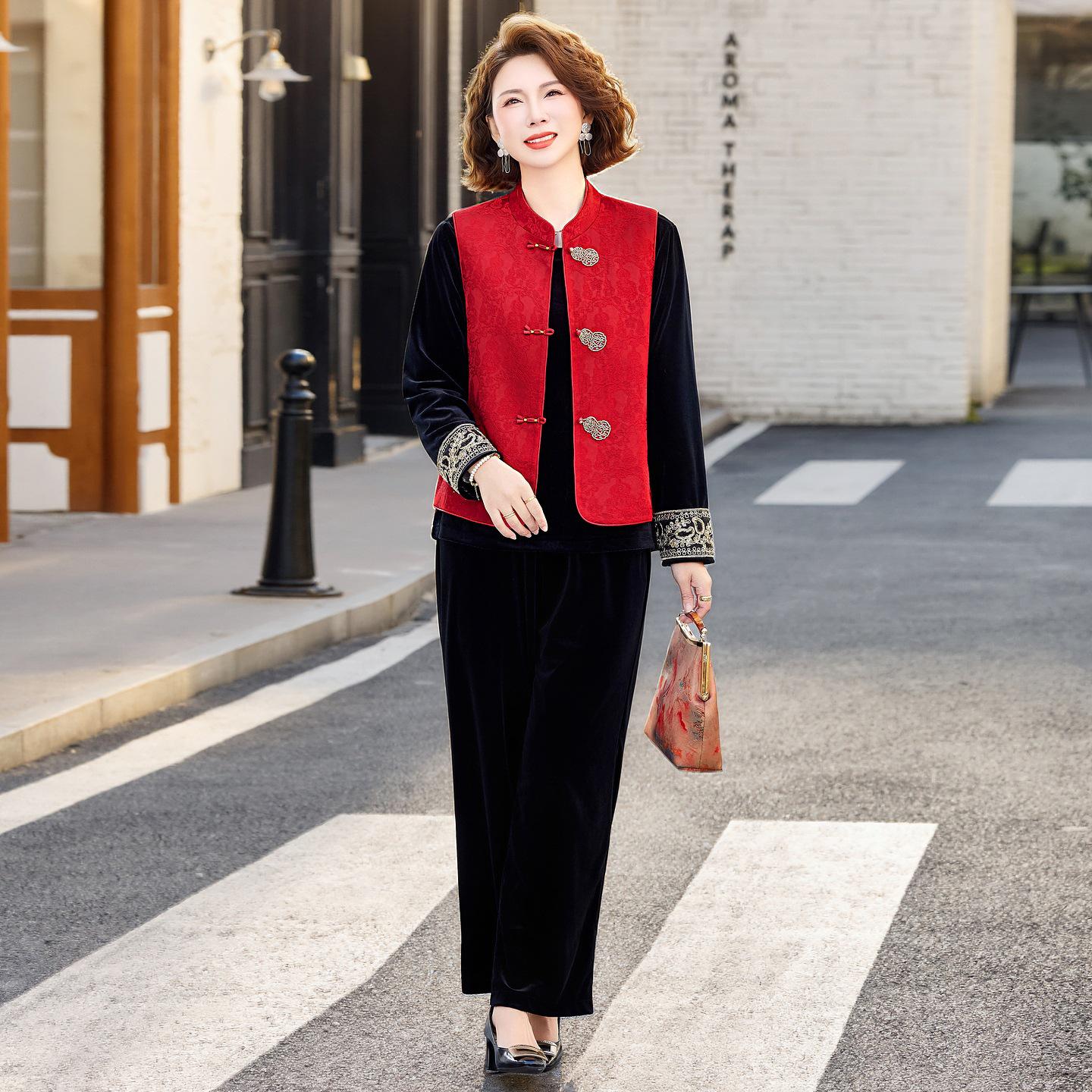 Elegant Embroidered Velvet Vest & Top Three-Piece Suit for Middle-Aged Women - New Spring Collection 5XL (145-160 lbs recommended) червоний
Elegant Embroidered Velvet Vest & Top Three-Piece Suit for Middle-Aged Women - New Spring Collection 5XL (145-160 lbs recommended) червоний