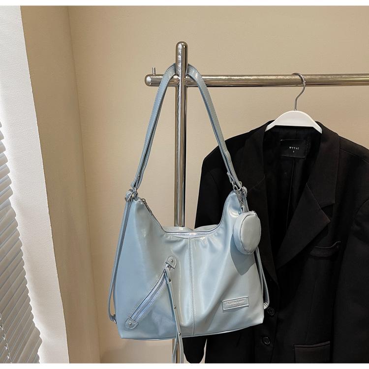 Женские сумки нишевые с высоким чувством весна и лето новая мода большая вместимость повседневная популярная ручная сумка двойная плечевая сумка-тоут
Женские сумки нишевые с высоким чувством весна и лето новая мода большая вместимость повседневная популярная ручная сумка двойная плечевая сумка-тоут