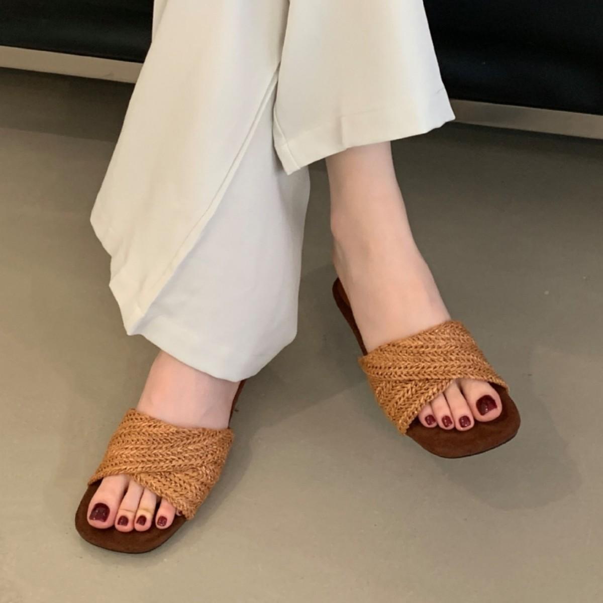 Wedge Heel Retro Fashionable Woven One-Word Slippers Women S Summer Vacation Style Niche Sandals 39
Wedge Heel Retro Fashionable Woven One-Word Slippers Women S Summer Vacation Style Niche Sandals 39