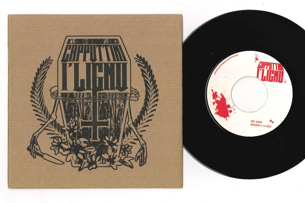 7inch Record CAPPUTTINI I LIGNU - Capputtini I Lignu SHIT01 SHIT MUSIC FOR 2010 Italy Rock Used
7inch Record CAPPUTTINI I LIGNU - Capputtini I Lignu SHIT01 SHIT MUSIC FOR 2010 Italy Rock Used