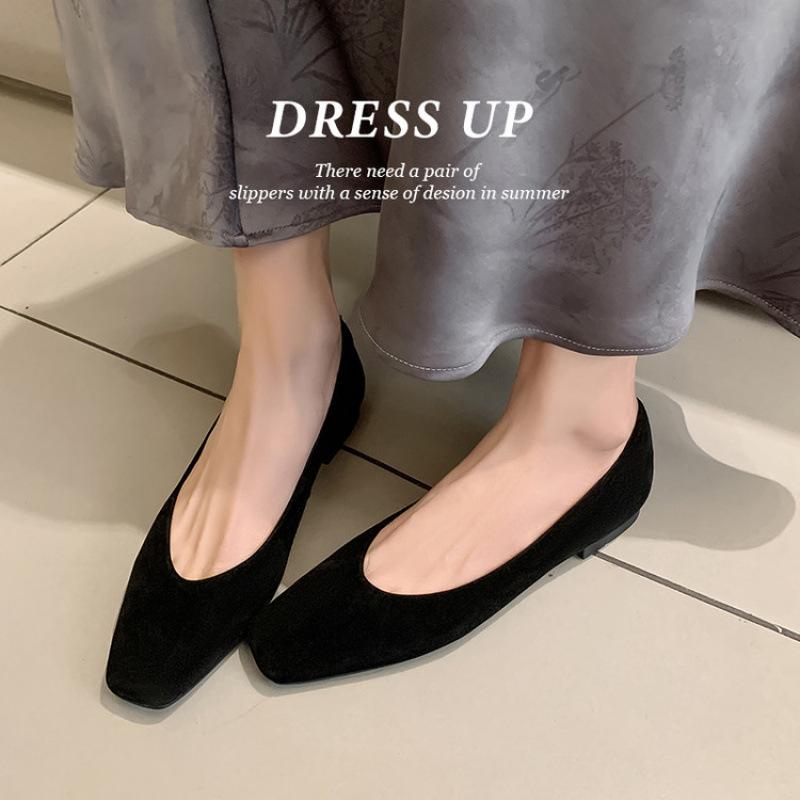 New flat-heeled lazy shoes, light-mouth square head beef tendon soft sole, solid color one-pedal shoes for all seasons, women s casual single shoes 39 чёрный
New flat-heeled lazy shoes, light-mouth square head beef tendon soft sole, solid color one-pedal shoes for all seasons, women s casual single shoes 39 чёрный