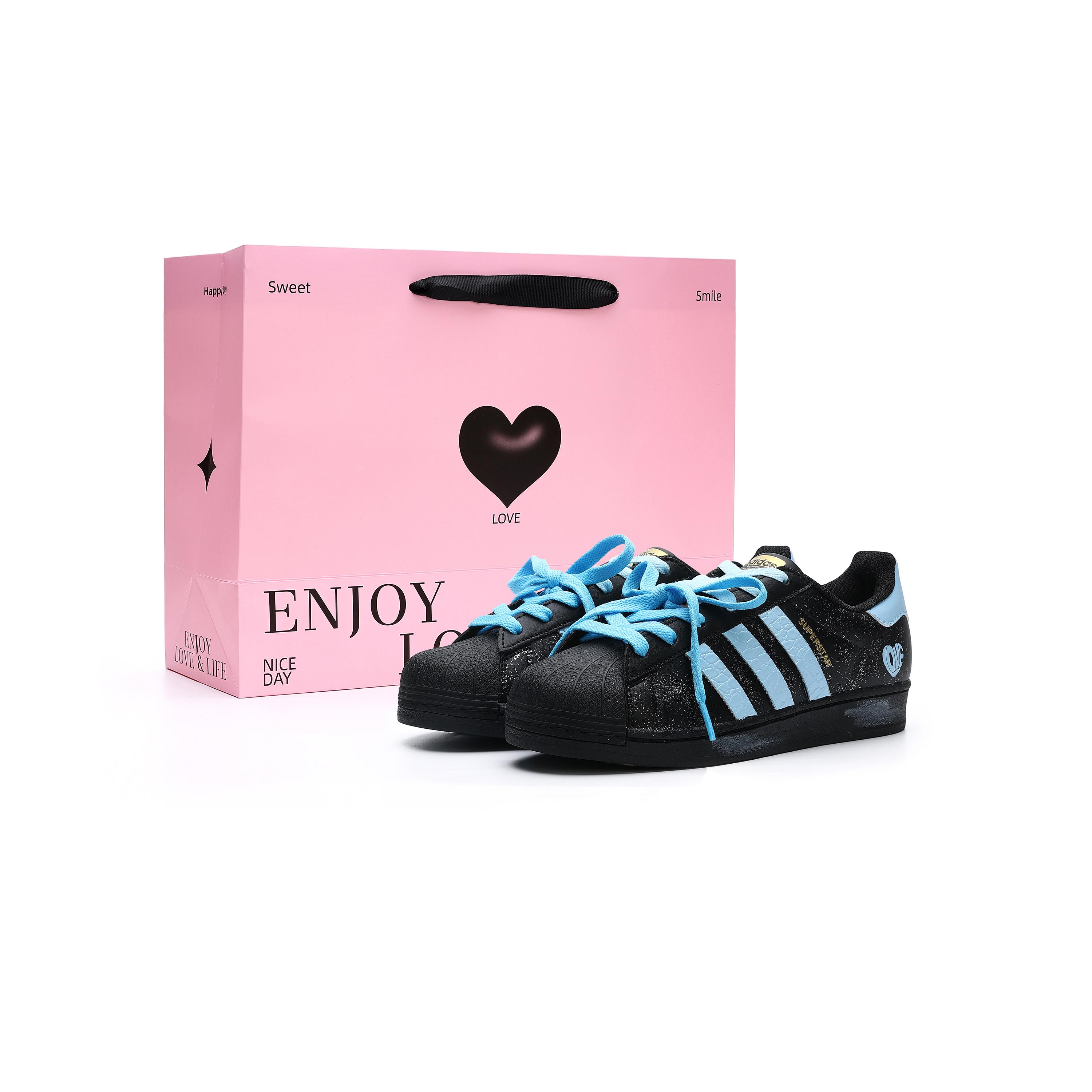 Adidas Originals SUPERSTAR Skateboard Shoes Unisex Low Top Black Blue EG4959(Team717-NO.2) 38⅔
Adidas Originals SUPERSTAR Skateboard Shoes Unisex Low Top Black Blue EG4959(Team717-NO.2) 38⅔