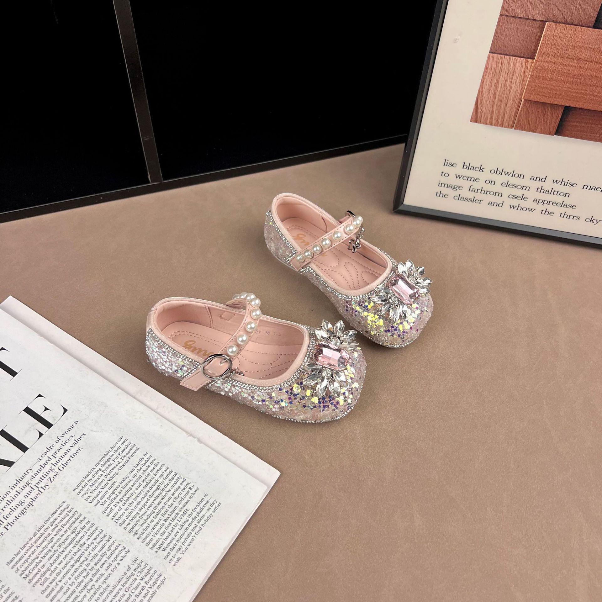 Girls Pearl Rhinestone Princess Shoes - Spring/Autumn 2026, Versatile Korean Style Leather Footwear for Students 22
Girls Pearl Rhinestone Princess Shoes - Spring/Autumn 2026, Versatile Korean Style Leather Footwear for Students 22