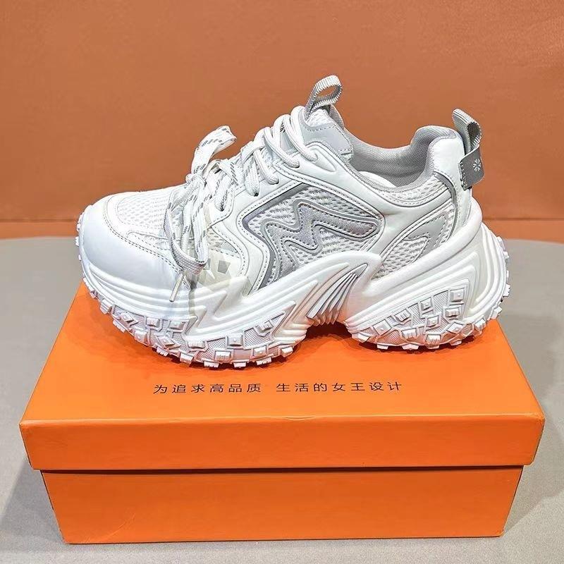 Leather durian dad shoes women s 2025 spring and autumn new designer fashion versatile tire platform sports running shoes 35 срібний
Leather durian dad shoes women s 2025 spring and autumn new designer fashion versatile tire platform sports running shoes 35 срібний