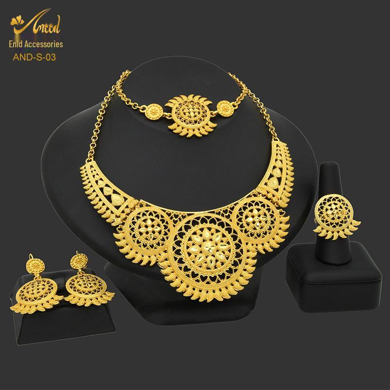 Свадебный ювелирный набор из дубайского золота 24 карата: Ожерелье, Браслет, Серьги, Кольцо для африканских женщин
Свадебный ювелирный набор из дубайского золота 24 карата: Ожерелье, Браслет, Серьги, Кольцо для африканских женщин