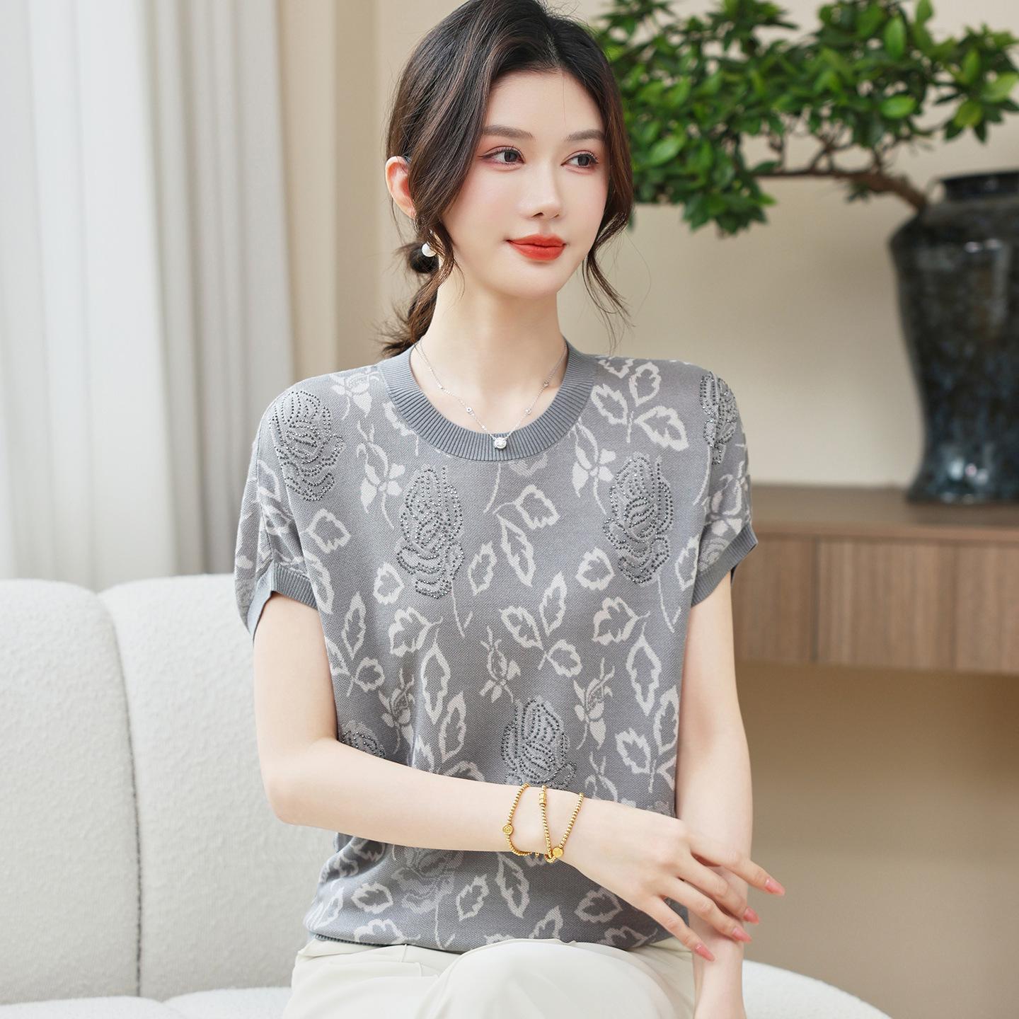 Summer 2026 Loose Knit Maternity Cardigan & Short-Sleeve T-shirt for Middle-Aged and Elderly Women L (Recommended 80-100 kg) серый
Summer 2026 Loose Knit Maternity Cardigan & Short-Sleeve T-shirt for Middle-Aged and Elderly Women L (Recommended 80-100 kg) серый