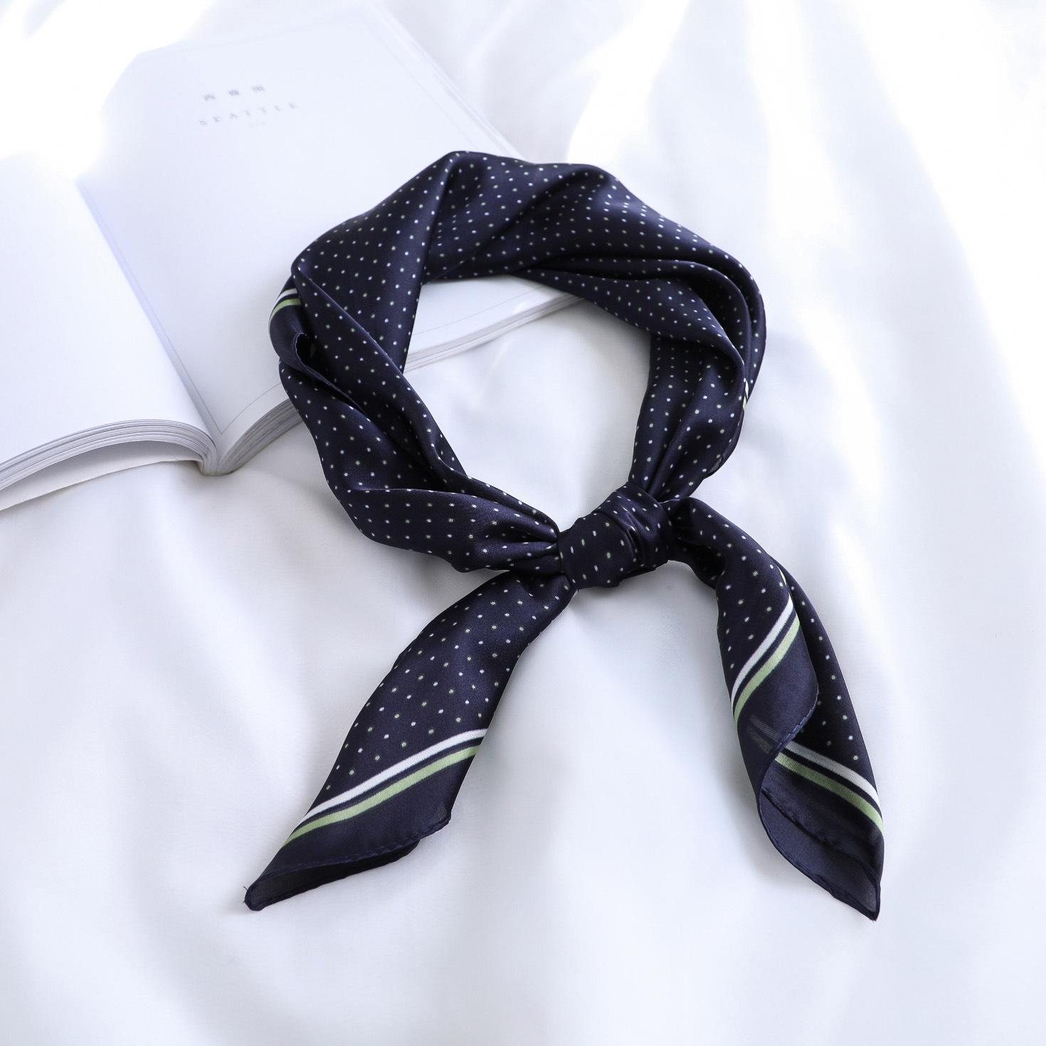 Шейный платок с принтом пейсли, сумка, шарфы, женские шарфы 70*70 см, маленькие шали, атласные женские шарфы на шею
Шейный платок с принтом пейсли, сумка, шарфы, женские шарфы 70*70 см, маленькие шали, атласные женские шарфы на шею