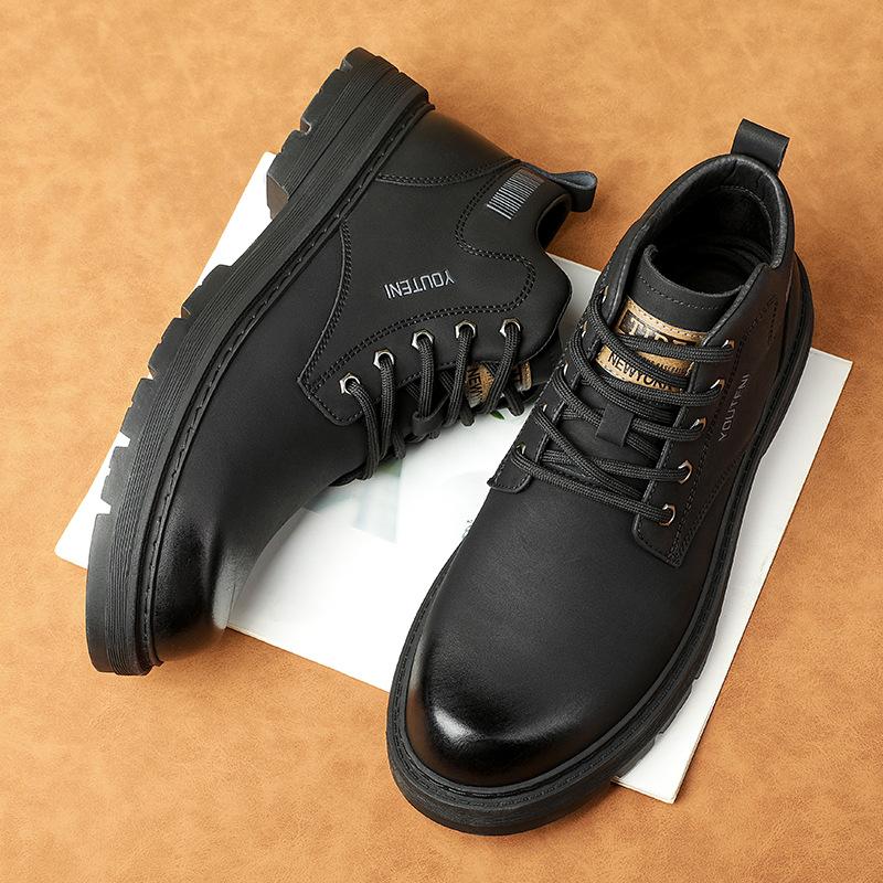 Autumn and winter new Martin boots men s fashion versatile tooling short boots men s mid-top leather inner leather shoes men 44 чорний
Autumn and winter new Martin boots men s fashion versatile tooling short boots men s mid-top leather inner leather shoes men 44 чорний