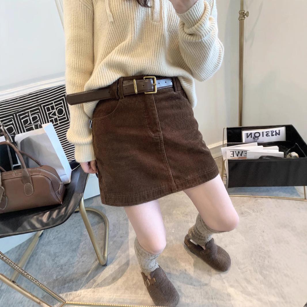 2025 Spring/Fall High-End French Corduroy High Waist Slimming Midi Skirt for Women Small (S)
2025 Spring/Fall High-End French Corduroy High Waist Slimming Midi Skirt for Women Small (S)