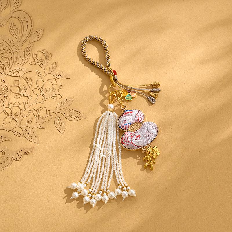 Handmade Double-Sided Embroidered Gourd Keychain - Women s Day Gift
Handmade Double-Sided Embroidered Gourd Keychain - Women s Day Gift