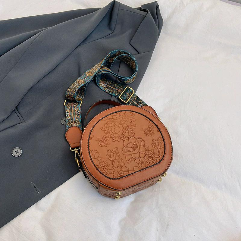 Women Vintage Floral Embossed Crossbody Bag, PU Leather Satchel with Star Zipper Decor, Elegant Handcrafted Tote Shoulder Bag коричневий
Women Vintage Floral Embossed Crossbody Bag, PU Leather Satchel with Star Zipper Decor, Elegant Handcrafted Tote Shoulder Bag коричневий