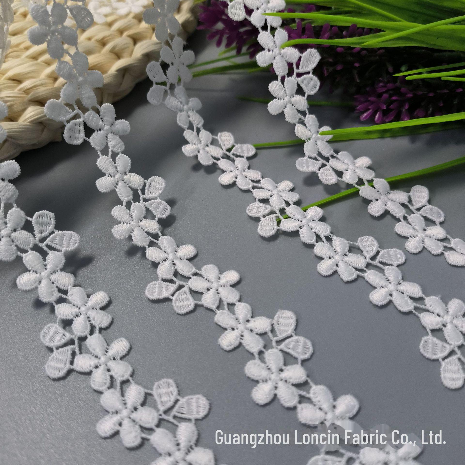 Wavy Plum Blossom Lace Appliqué: Milk Silk Water-Soluble Embroidered Flowers for Wedding Dress Accessories.
Wavy Plum Blossom Lace Appliqué: Milk Silk Water-Soluble Embroidered Flowers for Wedding Dress Accessories.