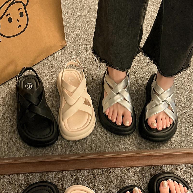 Platform muffin shoes with skirt sandals 2025 summer woven new sandals 35 серебряный
Platform muffin shoes with skirt sandals 2025 summer woven new sandals 35 серебряный