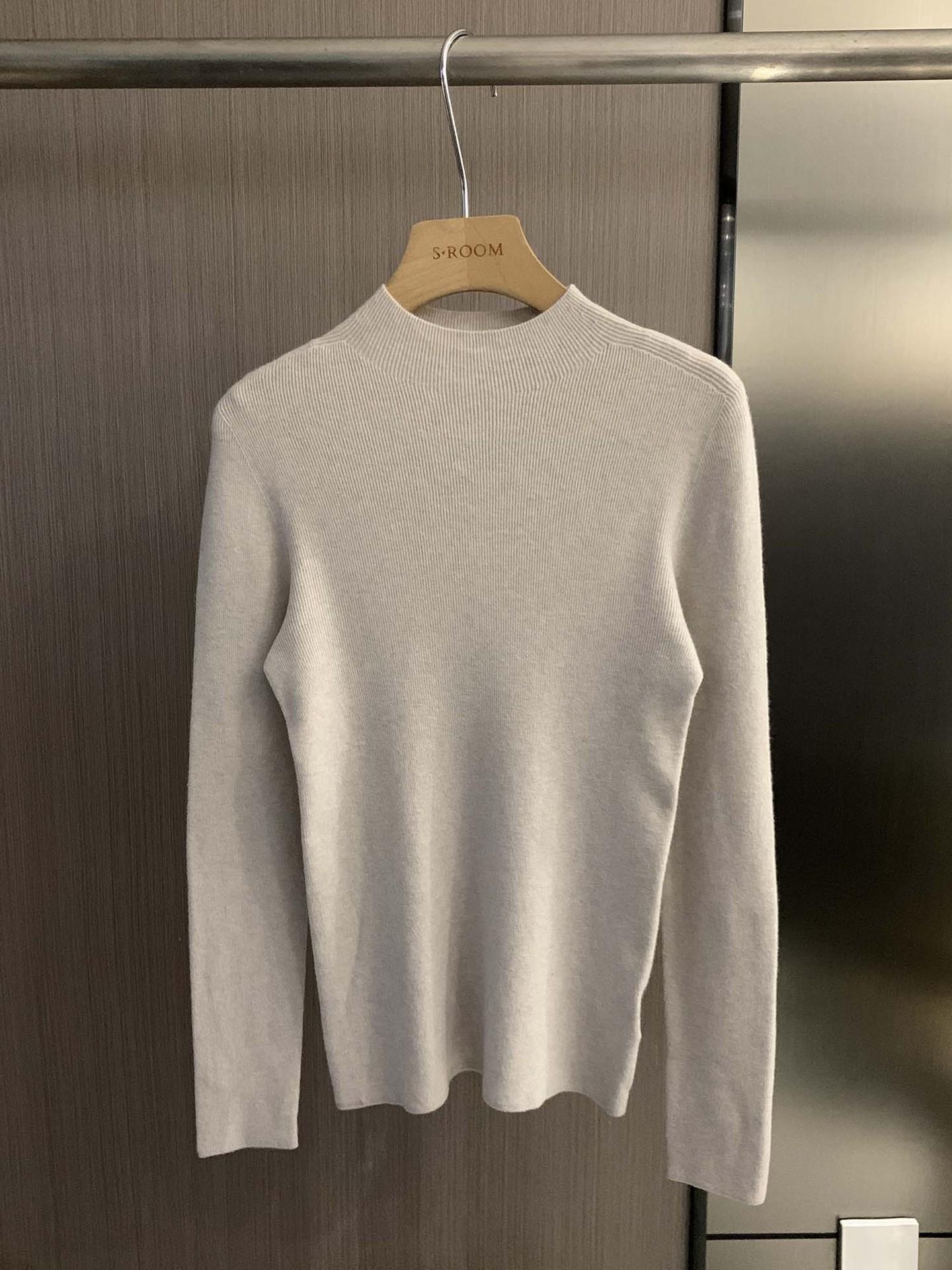 SROOM Бесшовная шерстяная корейская рубашка с полувысоким воротником и приталенным кроем One Size
SROOM Бесшовная шерстяная корейская рубашка с полувысоким воротником и приталенным кроем One Size