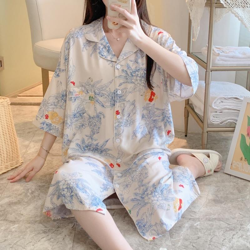 European Version Cotton And Silk Nightgown Women S Summer Thin Short-Sleeved Cardigan Large-Size Shirt Skirt Can Be Worn In Spring And Autumn Cotton One Size
European Version Cotton And Silk Nightgown Women S Summer Thin Short-Sleeved Cardigan Large-Size Shirt Skirt Can Be Worn In Spring And Autumn Cotton One Size