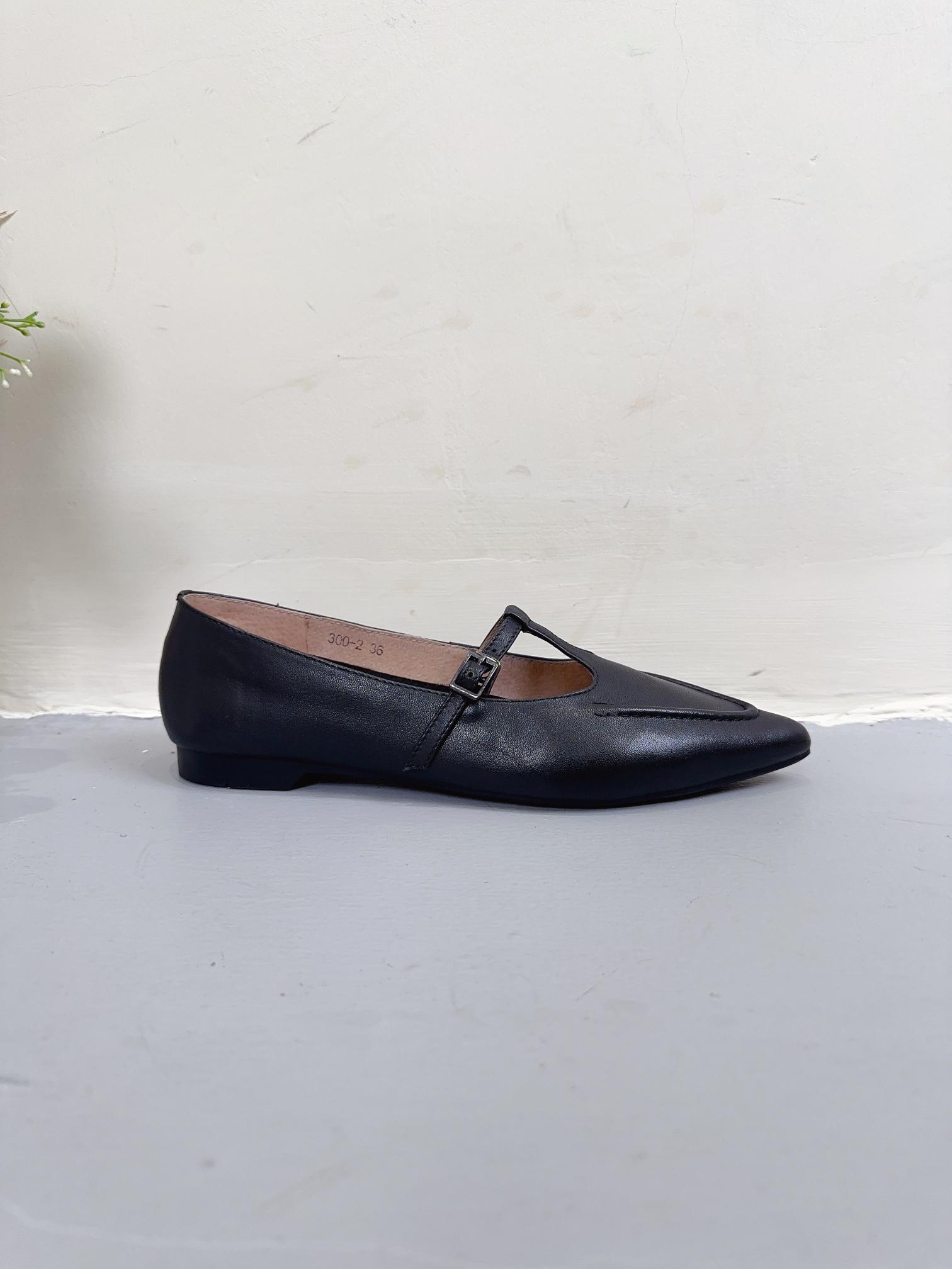 Модные туфли Мэри Джейн из коровьей кожи, туфли на плоской подошве из овчины, повседневные туфли для прогулок, ретро, женские туфли с острым носком, элегантные 40
Модные туфли Мэри Джейн из коровьей кожи, туфли на плоской подошве из овчины, повседневные туфли для прогулок, ретро, женские туфли с острым носком, элегантные 40