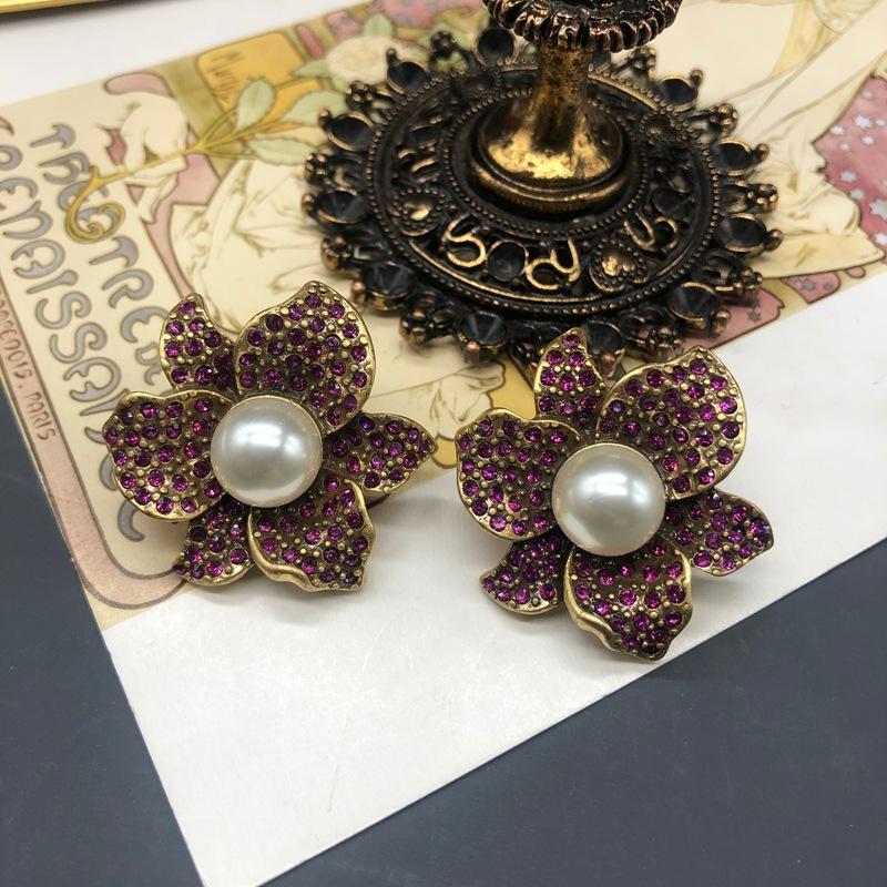 NISHIZAWA Pearls Stud Earrings for Women Flowers Rhinestones Sweet Jewelry Fashion Palace Style Elegant Aretes De Mujer
NISHIZAWA Pearls Stud Earrings for Women Flowers Rhinestones Sweet Jewelry Fashion Palace Style Elegant Aretes De Mujer