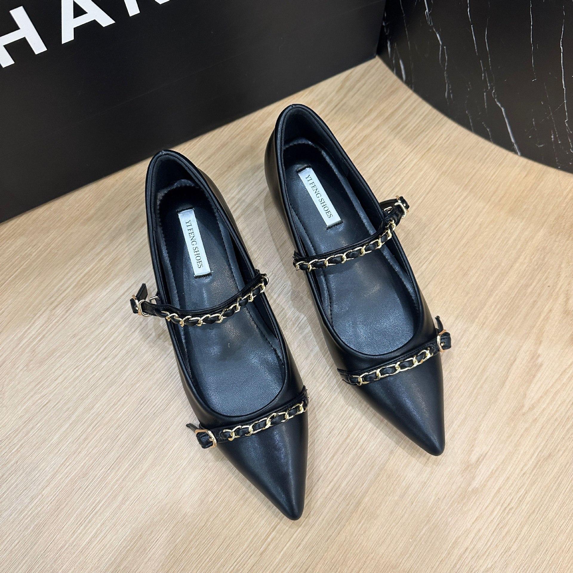 Cowhide version~ Small inner height increase leather Mary Jane shoes women s pointed metal one-word strap single shoes women s autumn 34 чёрный
Cowhide version~ Small inner height increase leather Mary Jane shoes women s pointed metal one-word strap single shoes women s autumn 34 чёрный