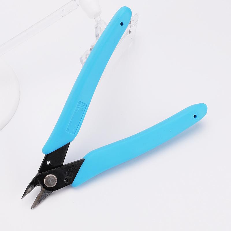 170II Ruyi маленькие синие плоскогубцы с косой насадкой для самодельных моделей Gundam, размеры 5 и 3,5 дюйма
170II Ruyi маленькие синие плоскогубцы с косой насадкой для самодельных моделей Gundam, размеры 5 и 3,5 дюйма