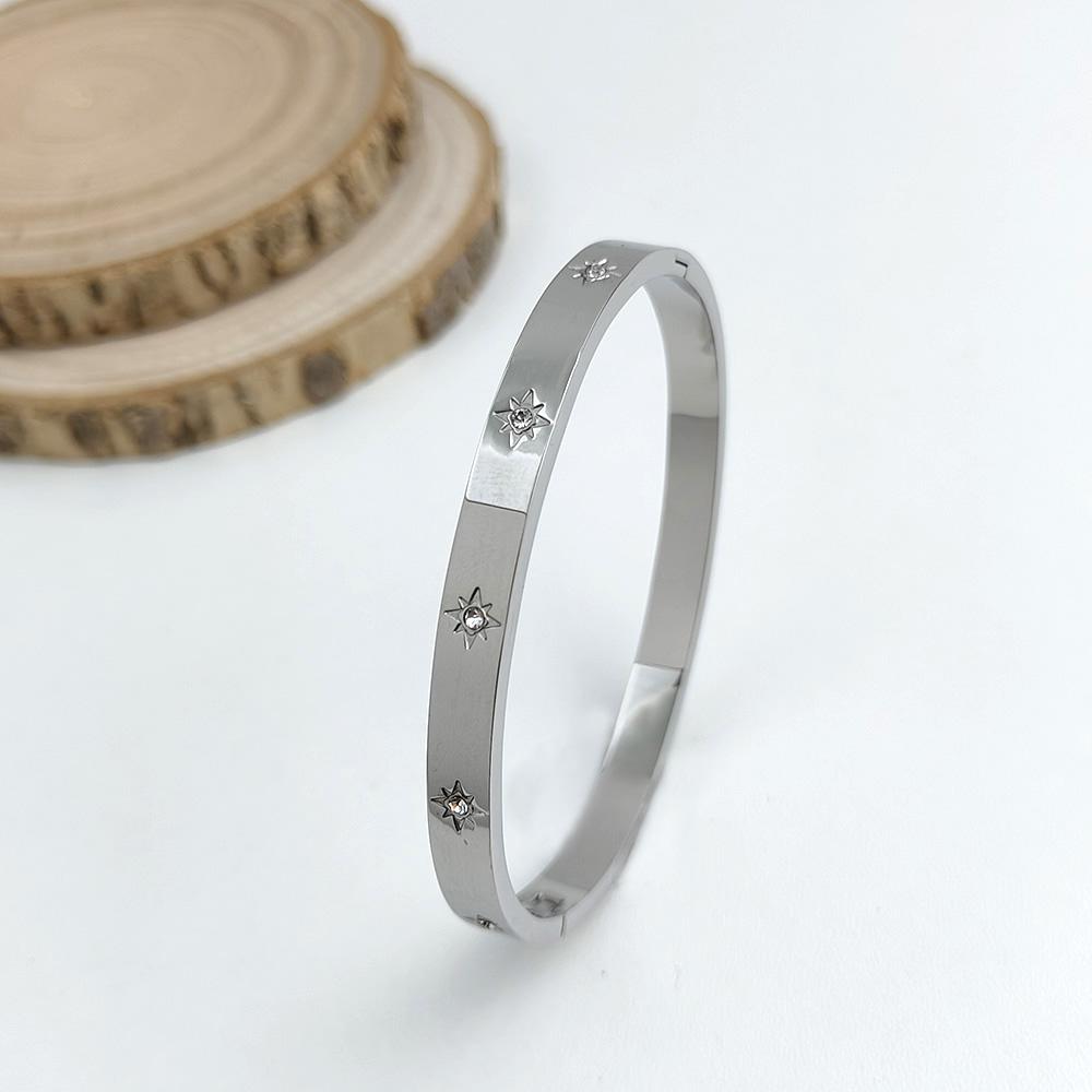 New stainless steel gold plated solar zircon bracelet, high quality waterproof women s bracelet, wedding party jewelry серебряный
New stainless steel gold plated solar zircon bracelet, high quality waterproof women s bracelet, wedding party jewelry серебряный
