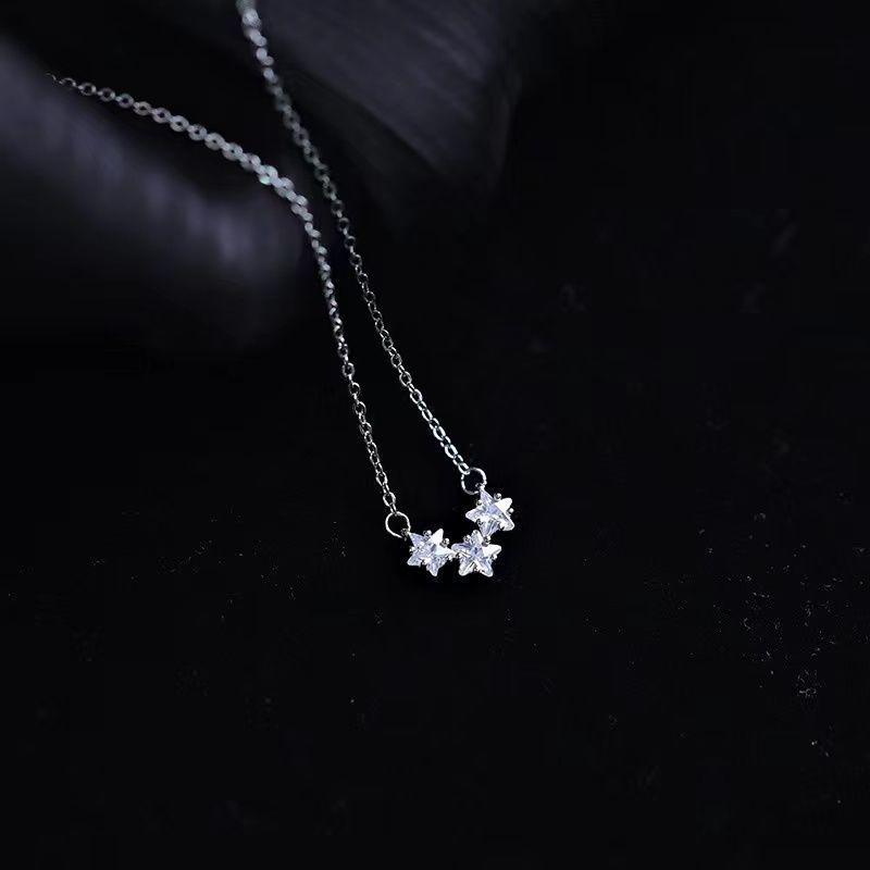 Изысканное женское ожерелье со звездой - Роскошный чокер-цепочка для ключицы, Идеальный подарок для нее
Изысканное женское ожерелье со звездой - Роскошный чокер-цепочка для ключицы, Идеальный подарок для нее