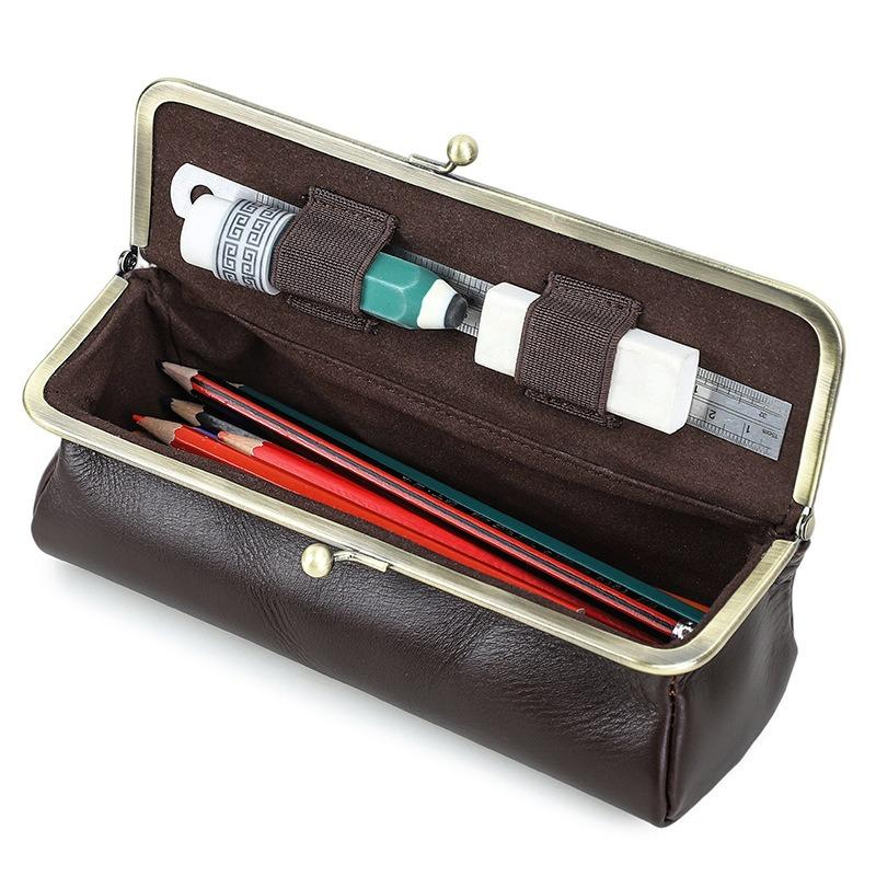 High-Quality Cowhide Leather Pencil Case Spacious Portable Genuine Leather Storage Box for Ballpoint Fountain Pens Students
High-Quality Cowhide Leather Pencil Case Spacious Portable Genuine Leather Storage Box for Ballpoint Fountain Pens Students