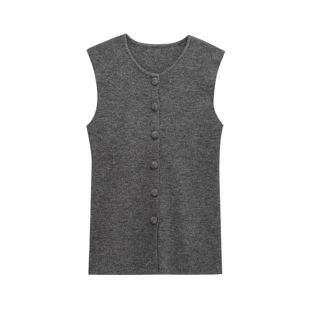 Women s Knitted Sleeveless Vest with Button Detail - Spring/Summer 2025 Collection Small
Women s Knitted Sleeveless Vest with Button Detail - Spring/Summer 2025 Collection Small